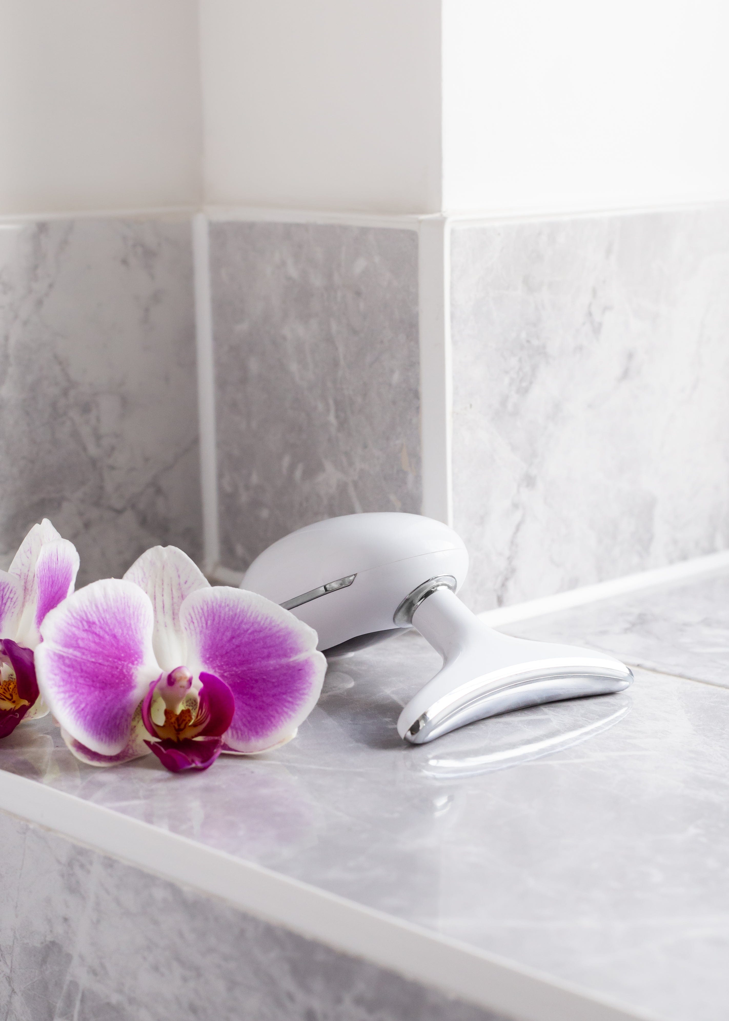 LED Glow Massager and Luma Pulse Marine Collagen Facial Cream Bundle