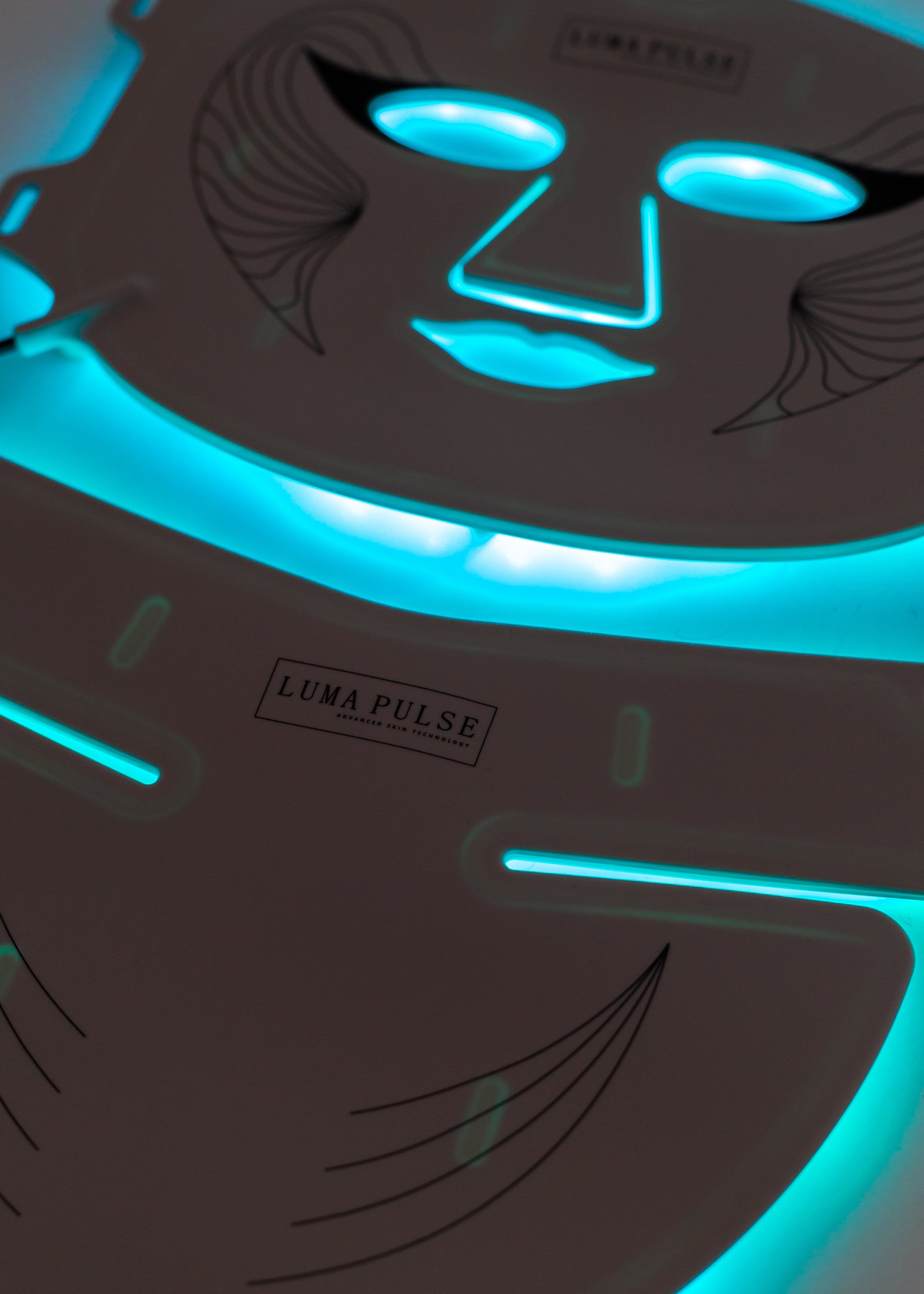 Luma Pulse Luma Pulse LED Light Therapy Mask for the Face, Neck & Chest